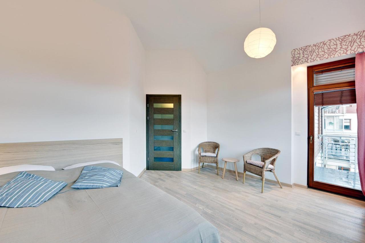 Grand Apartments - Neptun Park Sunny 2 Bedrooms Apartment グダニスク エクステリア 写真