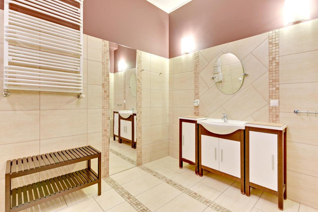 Grand Apartments - Neptun Park Sunny 2 Bedrooms Apartment グダニスク エクステリア 写真