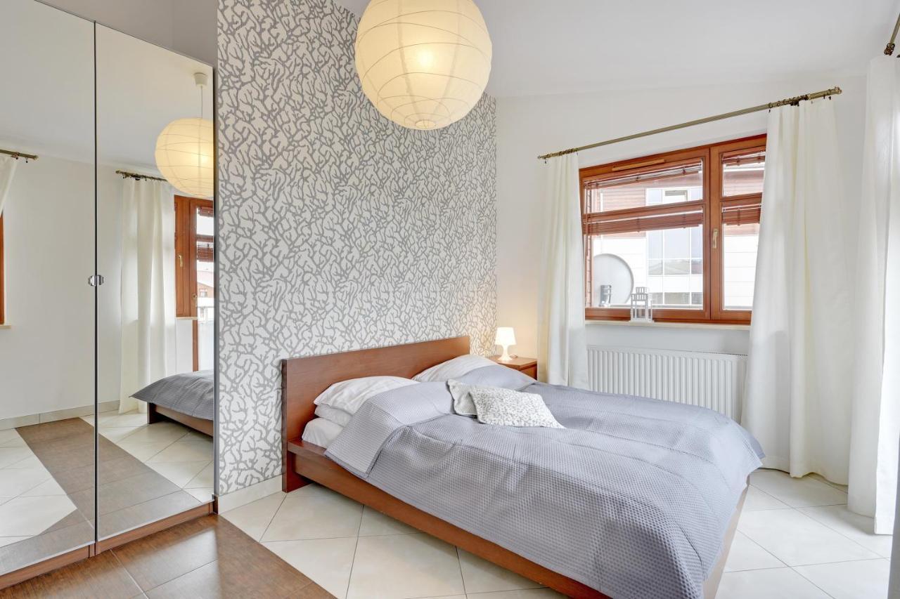 Grand Apartments - Neptun Park Sunny 2 Bedrooms Apartment グダニスク エクステリア 写真